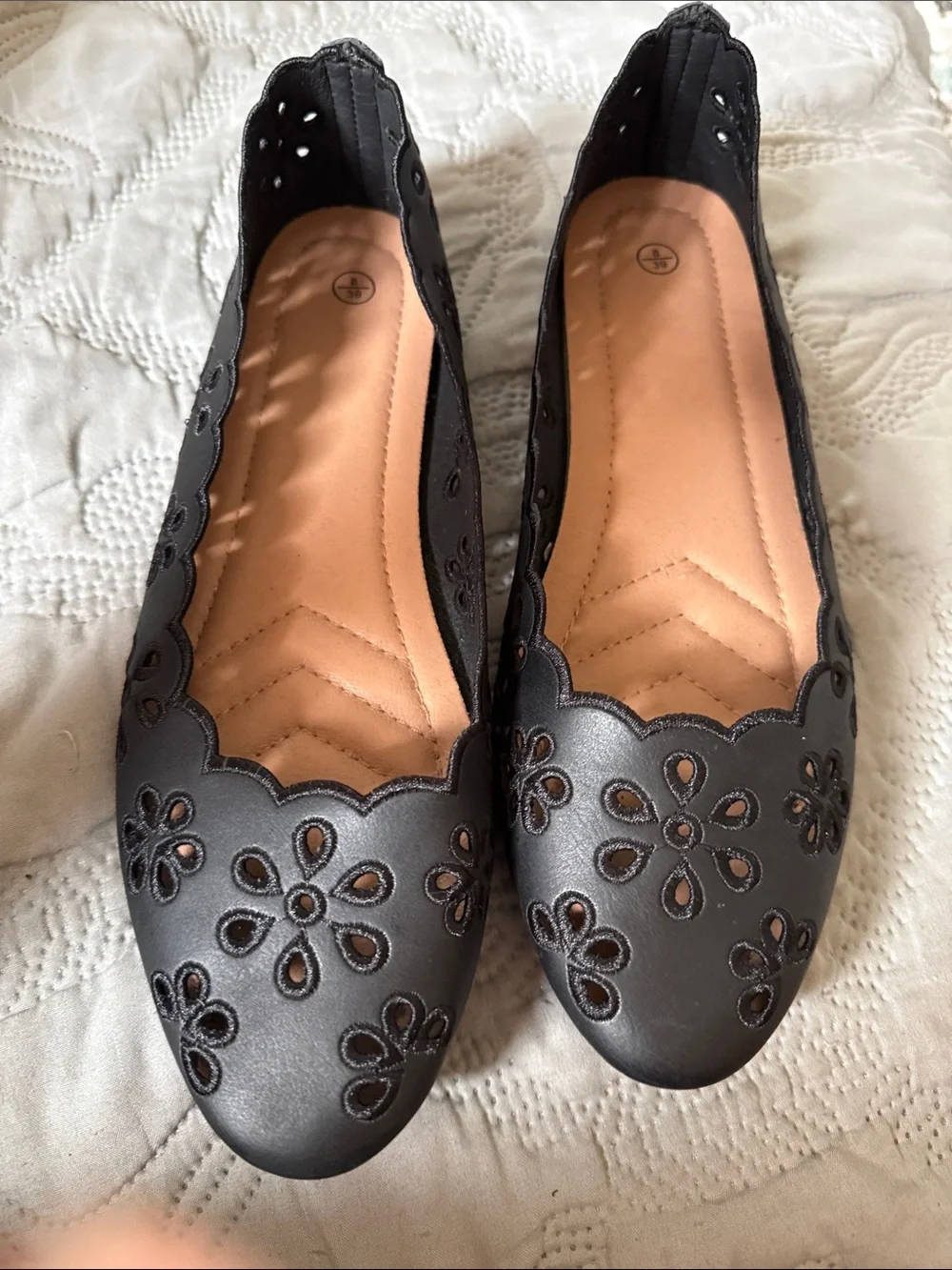 Women's Black Floral Laser-Cut Ballet Flats